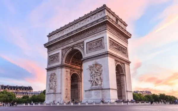 10 Interesting Facts About the Arc de Triomphe That Make It an Iconic Tourist Destination